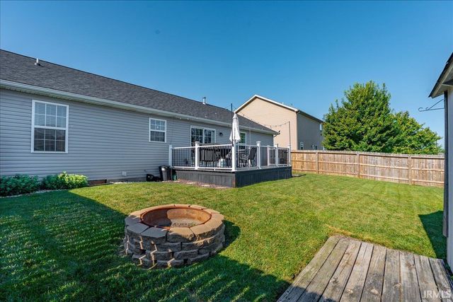 10614 Tecumseh Drive, Newburgh, IN 47630