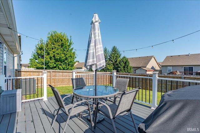 10614 Tecumseh Drive, Newburgh, IN 47630