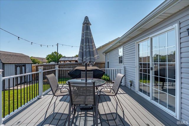 10614 Tecumseh Drive, Newburgh, IN 47630