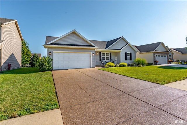 10614 Tecumseh Drive, Newburgh, IN 47630