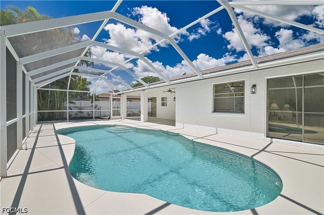 3735 SE 3rd PL, Cape Coral, FL 33904