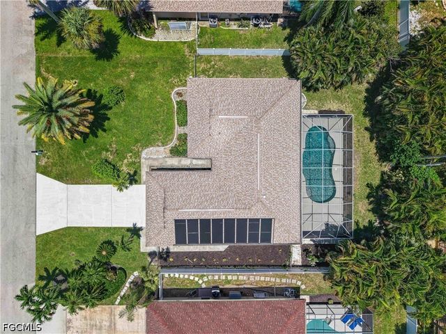 3735 SE 3rd PL, Cape Coral, FL 33904