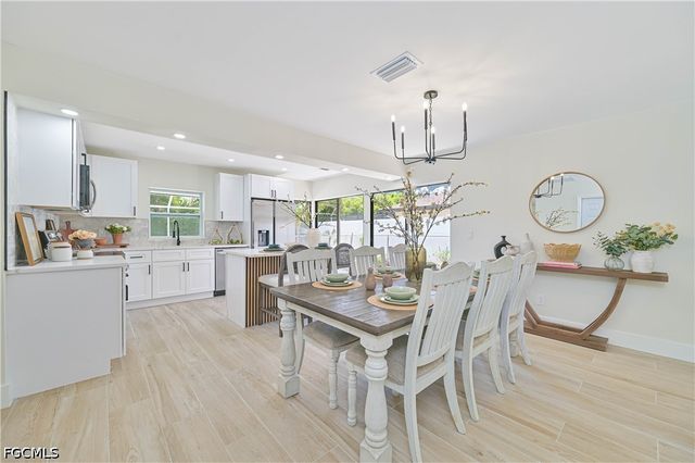 3735 SE 3rd PL, Cape Coral, FL 33904