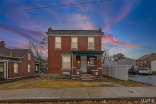 21 S 10th Street, Belleville, IL 62220