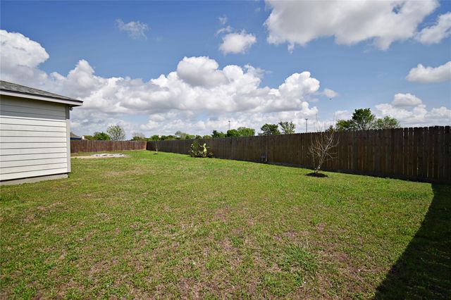 106 Collins Court, Kendleton, TX 77451