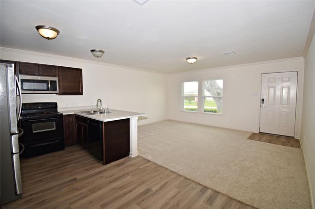 106 Collins Court, Kendleton, TX 77451