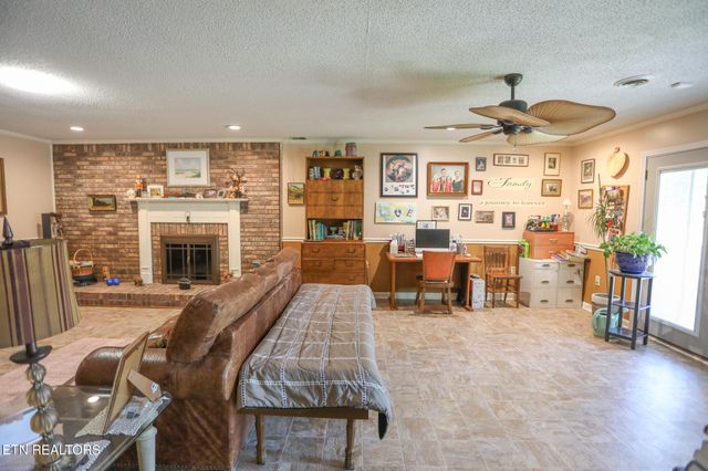 11308 Couch Mill Rd, Knoxville, TN 37931