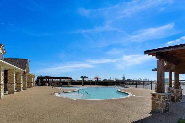 1300 Land Oak Road, Royse City, TX 75189