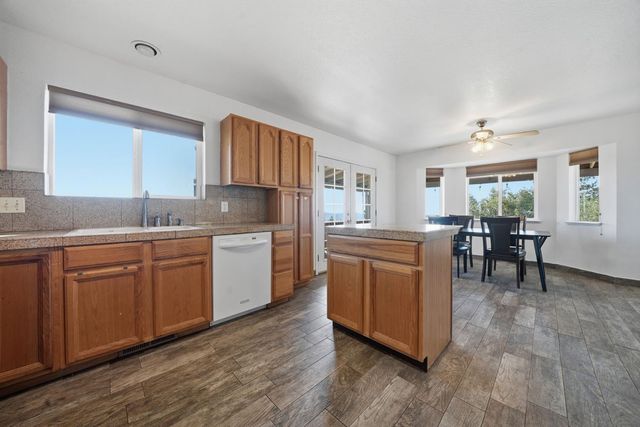 14748 Sutter Highlands Dr, Sutter Creek, CA 95685