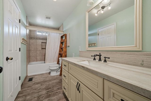 14748 Sutter Highlands Dr, Sutter Creek, CA 95685