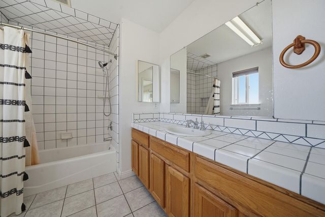 14748 Sutter Highlands Dr, Sutter Creek, CA 95685