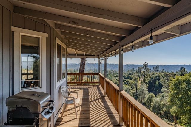 14748 Sutter Highlands Dr, Sutter Creek, CA 95685