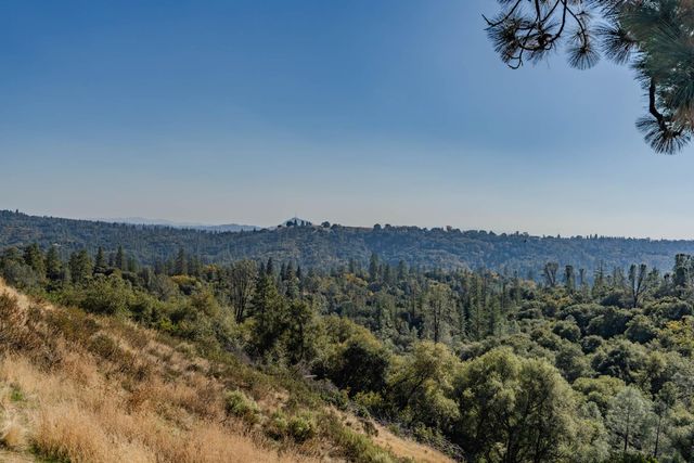 14748 Sutter Highlands Dr, Sutter Creek, CA 95685