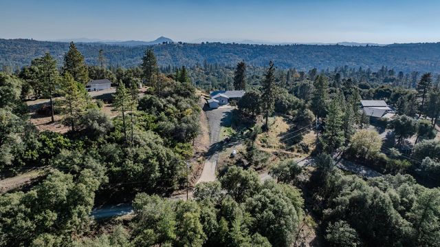 14748 Sutter Highlands Dr, Sutter Creek, CA 95685