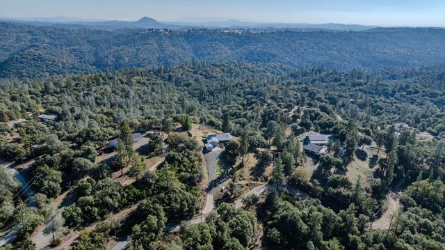 14748 Sutter Highlands Dr, Sutter Creek, CA 95685