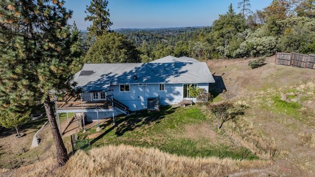 14748 Sutter Highlands Dr, Sutter Creek, CA 95685
