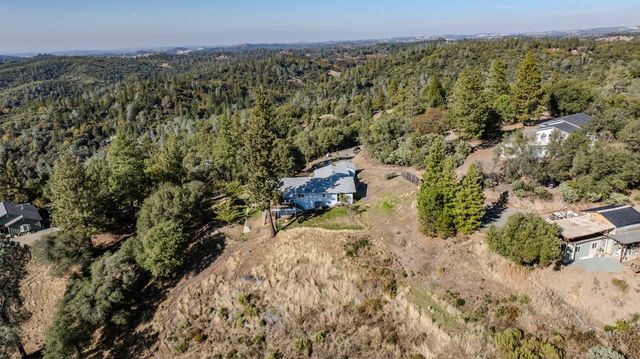 14748 Sutter Highlands Dr, Sutter Creek, CA 95685