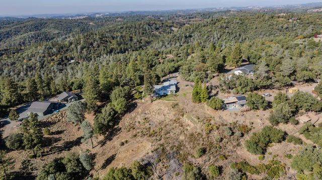 14748 Sutter Highlands Dr, Sutter Creek, CA 95685