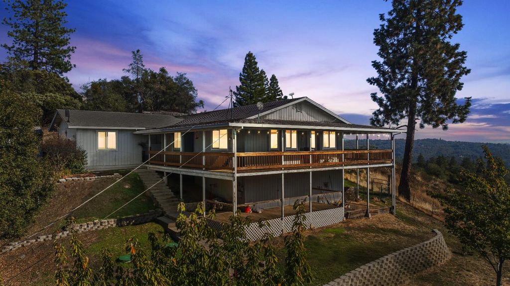 14748 Sutter Highlands Dr, Sutter Creek, CA 95685