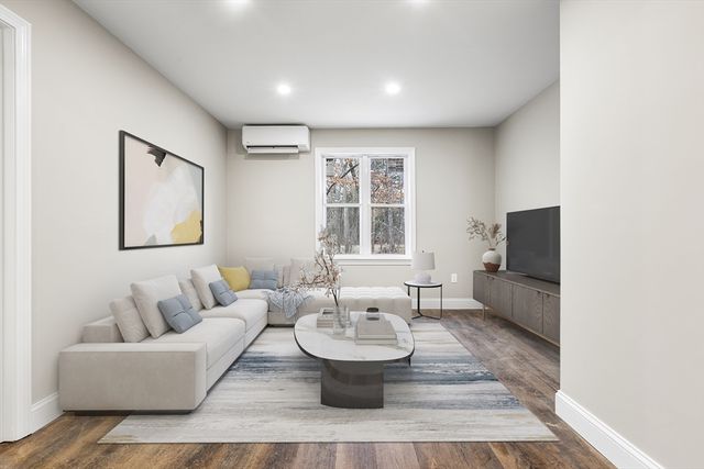 233 Central St, Foxboro, MA 02035