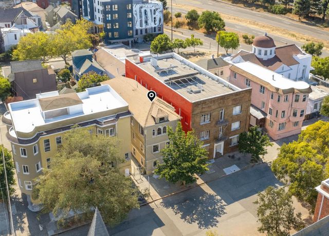 667 10Th St, Oakland, CA 94607