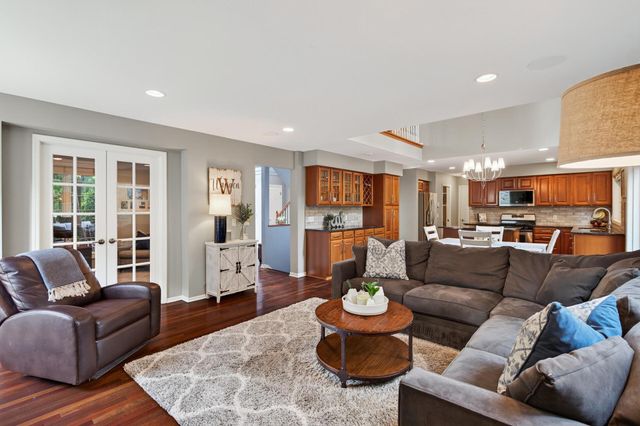 13719 Ashcroft Road, Savage, MN 55378