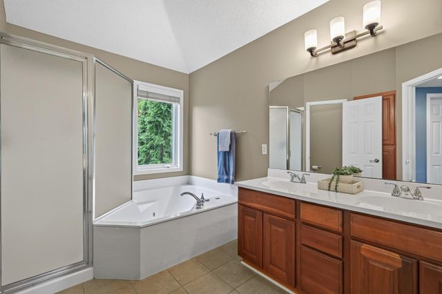 13719 Ashcroft Road, Savage, MN 55378