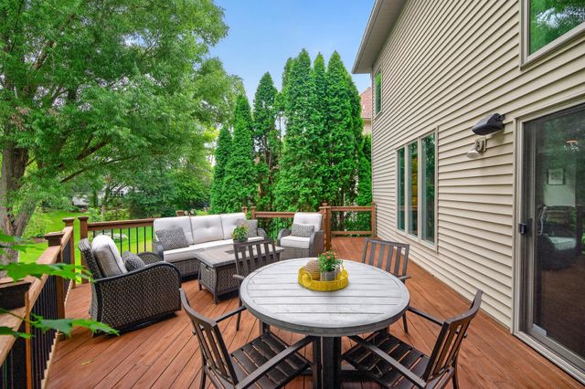 13719 Ashcroft Road, Savage, MN 55378