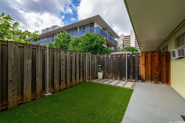 1617 Young Street A106, Honolulu, HI 96826