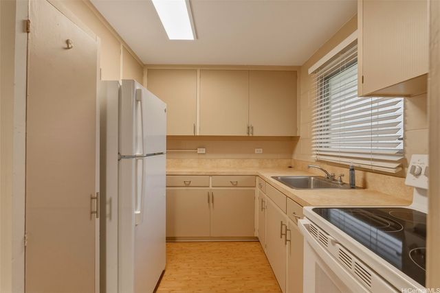 1617 Young Street A106, Honolulu, HI 96826
