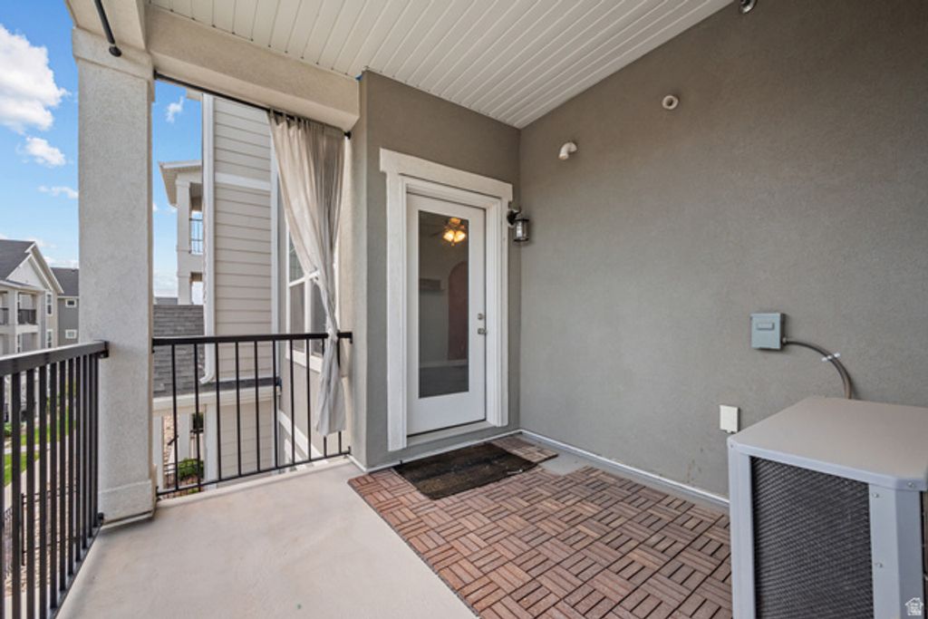 Image 26 of property listing at 1761 W TERRA VISTA LN #F202, Saratoga Springs, UT 84045