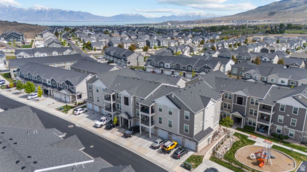 Image 34 of property listing at 1761 W TERRA VISTA LN #F202, Saratoga Springs, UT 84045