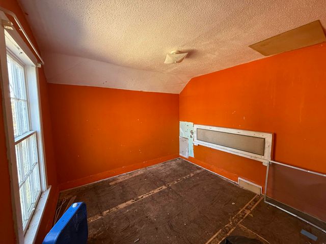 804 E Main Street, Manchester, IA 52057