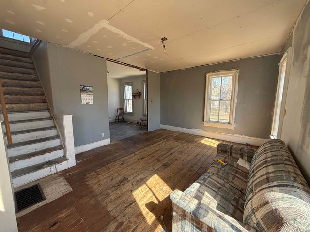 804 E Main Street, Manchester, IA 52057