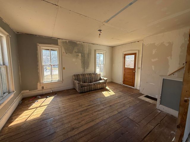 804 E Main Street, Manchester, IA 52057