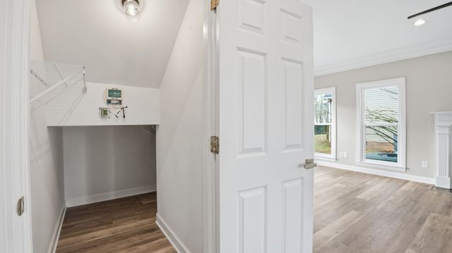 122 Point Dr, Tullahoma, TN 37388