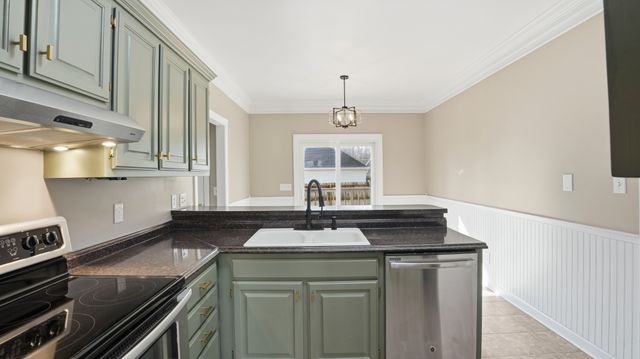 122 Point Dr, Tullahoma, TN 37388