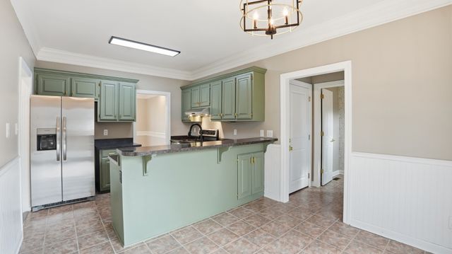 122 Point Dr, Tullahoma, TN 37388