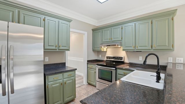 122 Point Dr, Tullahoma, TN 37388