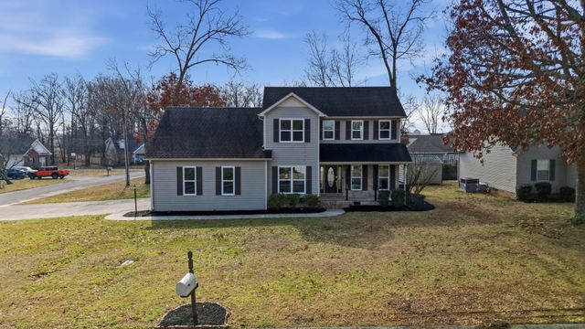 122 Point Dr, Tullahoma, TN 37388