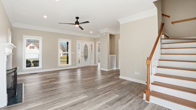 122 Point Dr, Tullahoma, TN 37388