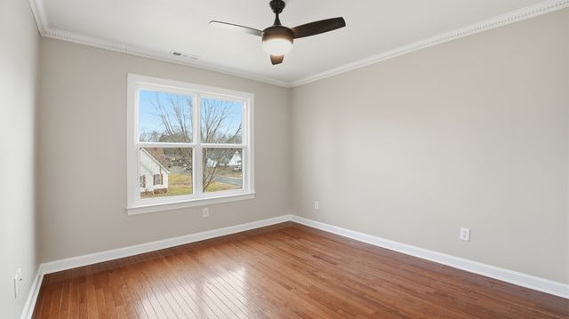 122 Point Dr, Tullahoma, TN 37388