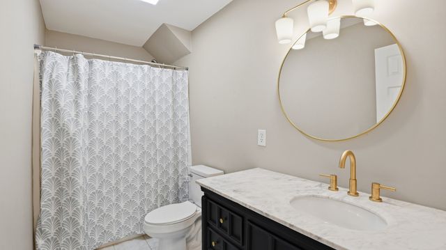 122 Point Dr, Tullahoma, TN 37388