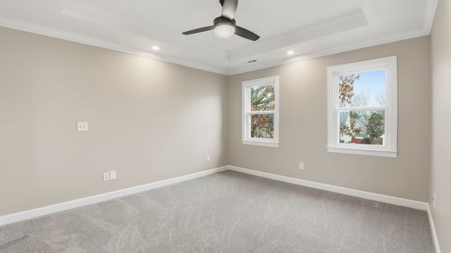 122 Point Dr, Tullahoma, TN 37388