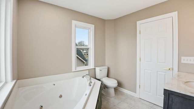 122 Point Dr, Tullahoma, TN 37388