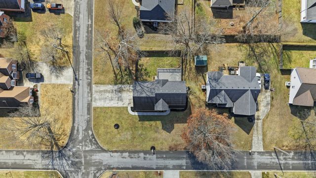 122 Point Dr, Tullahoma, TN 37388