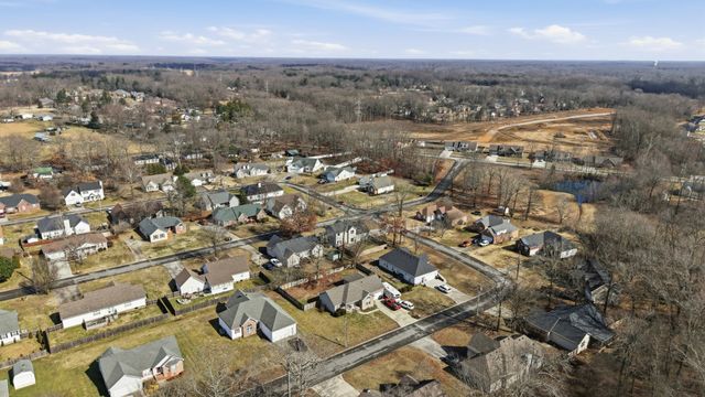 122 Point Dr, Tullahoma, TN 37388