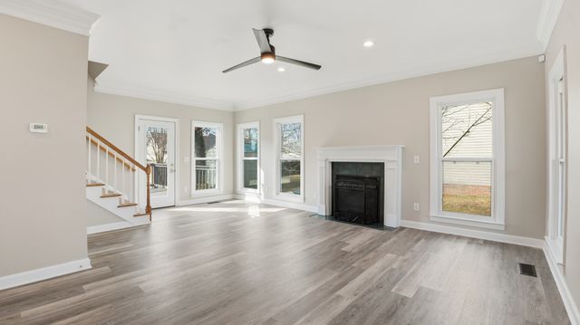 122 Point Dr, Tullahoma, TN 37388