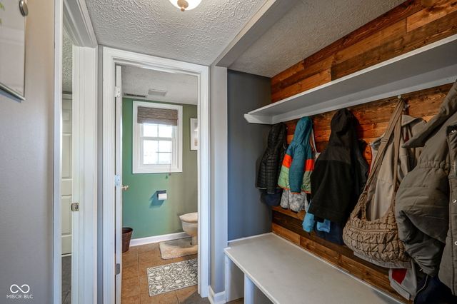 6626 Manchester Dr, Fishers, IN 46038