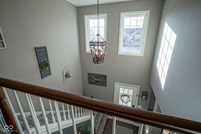 6626 Manchester Dr, Fishers, IN 46038